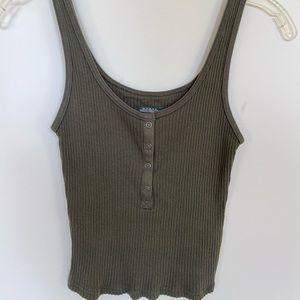 Green scoop neck tank top